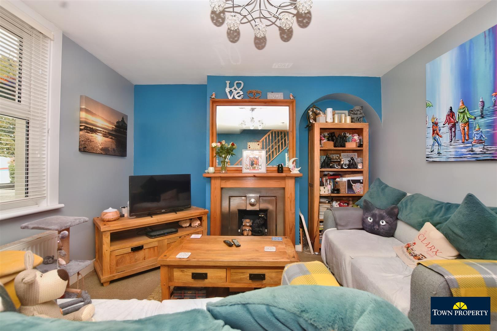 Property Details for Seaside Eastbourne East Sussex BN22 7RS Town Property Estate Agents